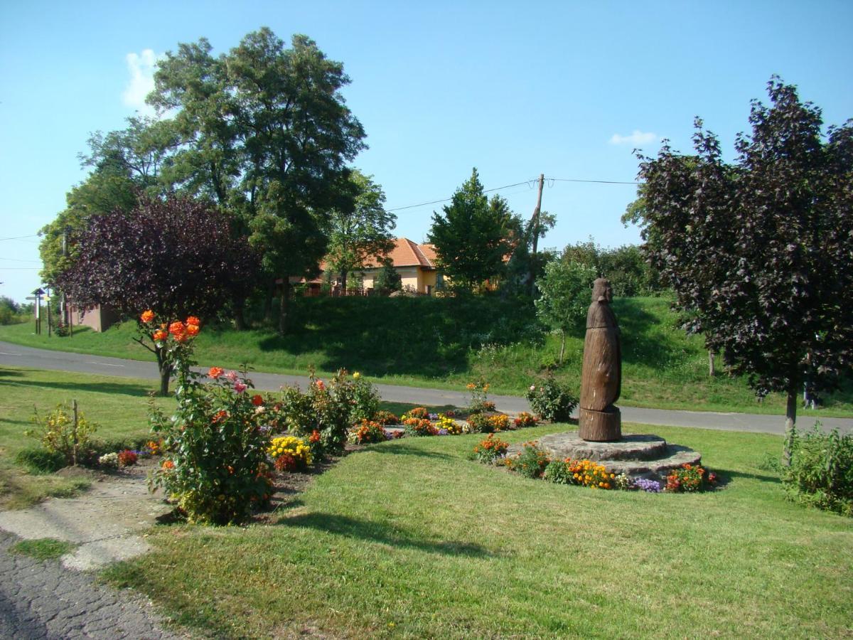 Zempleni Szallashely Fony Exterior foto